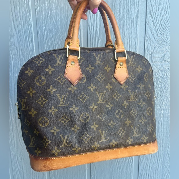 Louis Vuitton Handbags - Authentic Louis Vuitton ALMA PM Brown Monogram Handbag LV purse bag 12”x9”